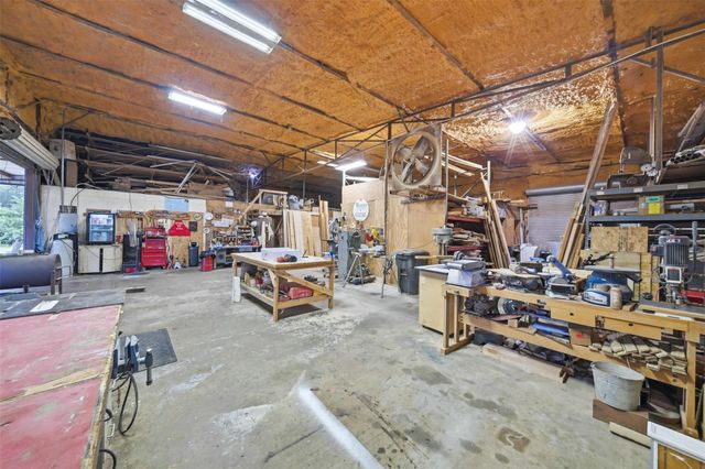 301 Cooks Lane, Franklin, TX 77856