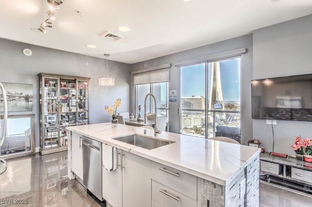 200 Sahara Avenue 1708, Las Vegas, NV 89102