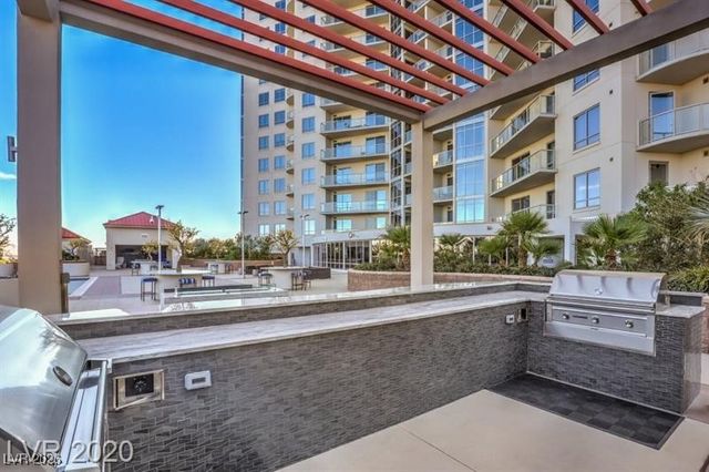 200 Sahara Avenue 1708, Las Vegas, NV 89102