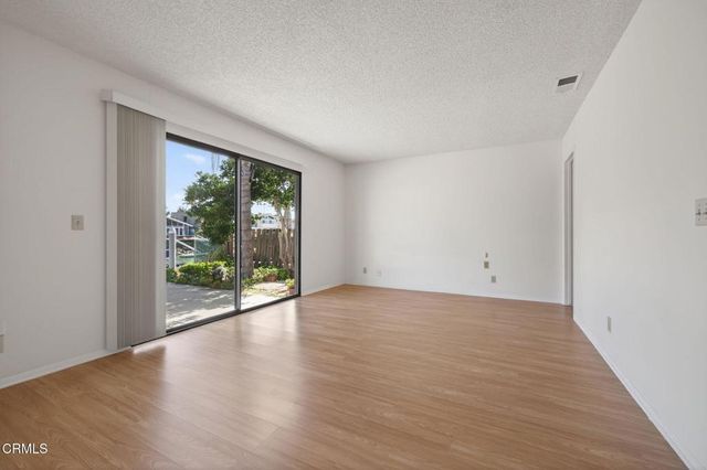 2920 Seahorse Avenue, Ventura, CA 93001