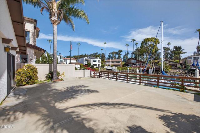 2920 Seahorse Avenue, Ventura, CA 93001