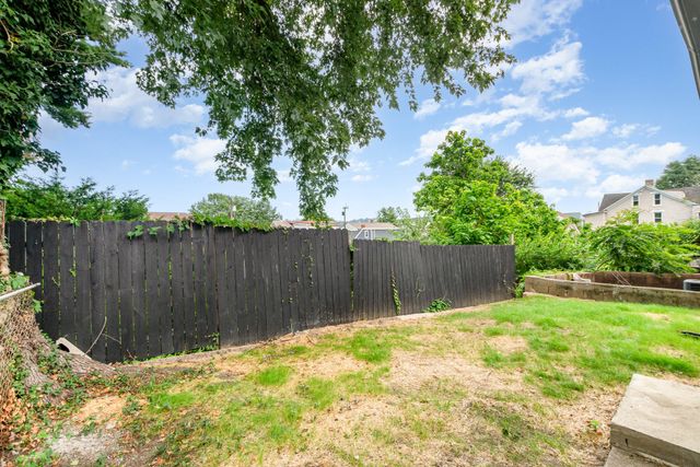 813 6th Avenue, Dayton, KY 41074