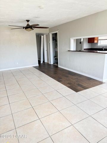 548 S Caroline Street, Daytona Beach, FL 32114