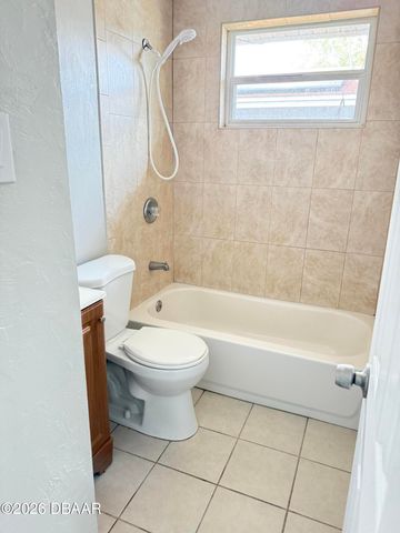 548 S Caroline Street, Daytona Beach, FL 32114