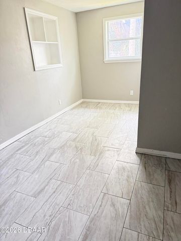 548 S Caroline Street, Daytona Beach, FL 32114