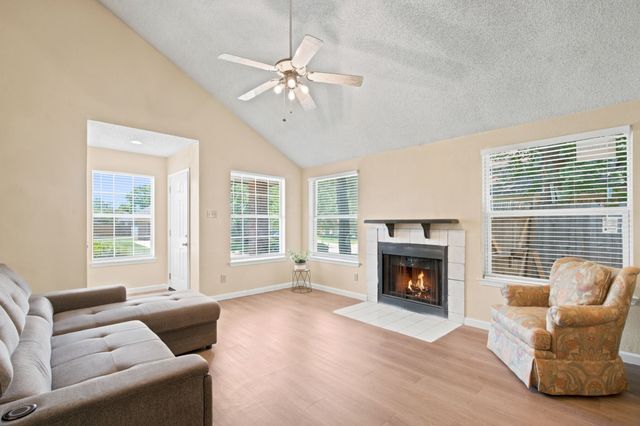 4837 Thistledown Drive, Fort Worth, TX 76137