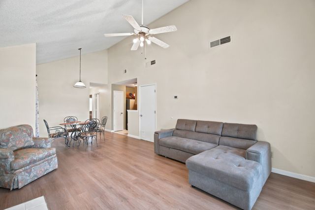4837 Thistledown Drive, Fort Worth, TX 76137