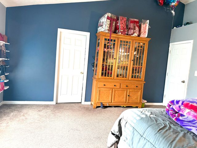 2702 Ashton Lane, Greenwood, IN 46143