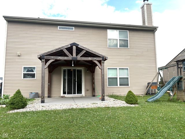 2702 Ashton Lane, Greenwood, IN 46143