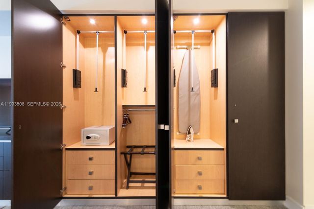 5300 NW 87th Ave 404, Doral, FL 33178