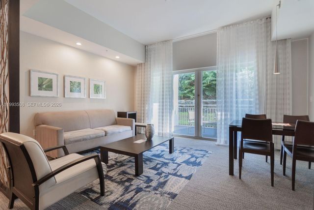 5300 NW 87th Ave 404, Doral, FL 33178