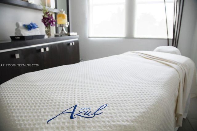 5300 NW 87th Ave 404, Doral, FL 33178