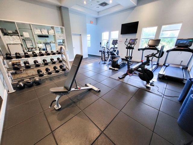 5300 NW 87th Ave 404, Doral, FL 33178