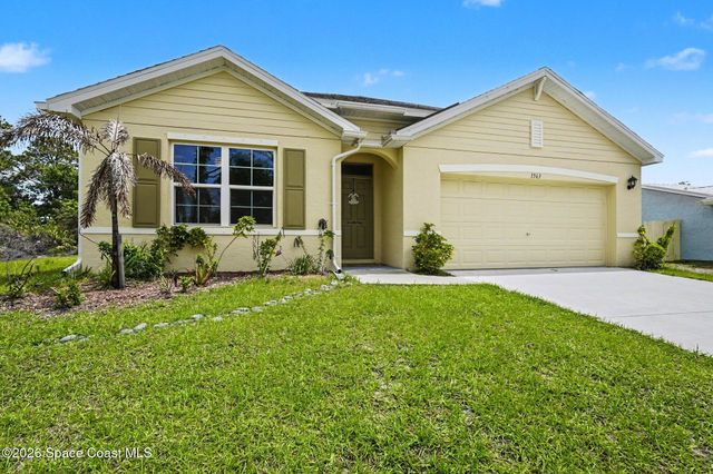 1563 Leeward Avenue SE, Palm Bay, FL 32909