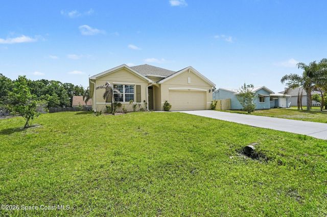 1563 Leeward Avenue SE, Palm Bay, FL 32909