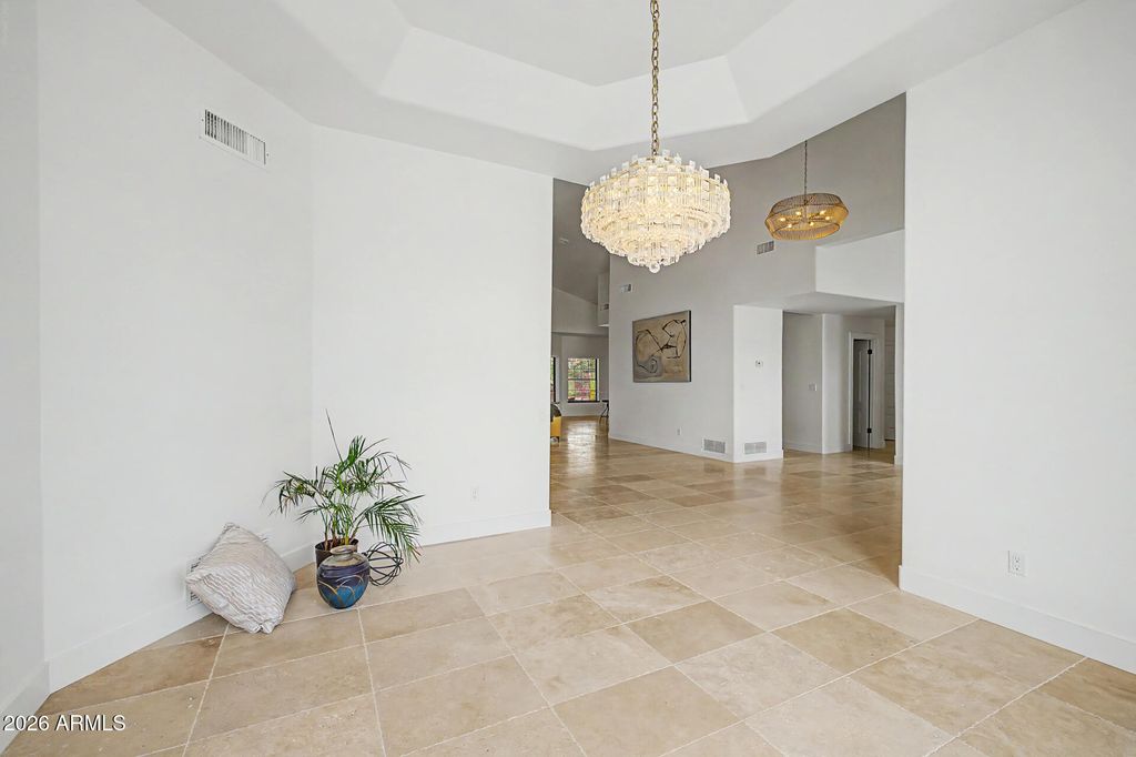 Image 16 of property listing at 3521 E CHEROKEE Street, Phoenix, AZ 85044