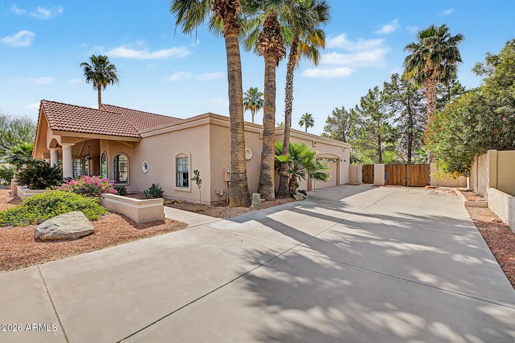 Image 39 of property listing at 3521 E CHEROKEE Street, Phoenix, AZ 85044