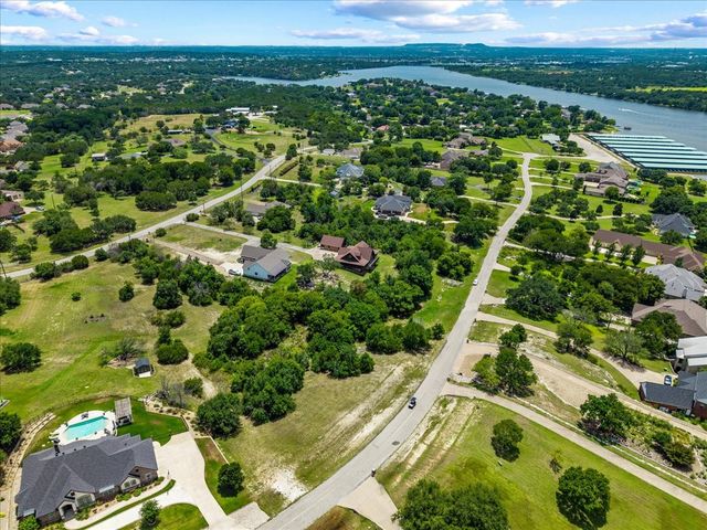1915 W Emerald Bend Court, Granbury, TX 76049