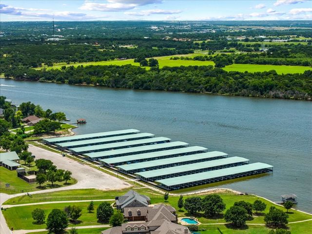 1915 W Emerald Bend Court, Granbury, TX 76049