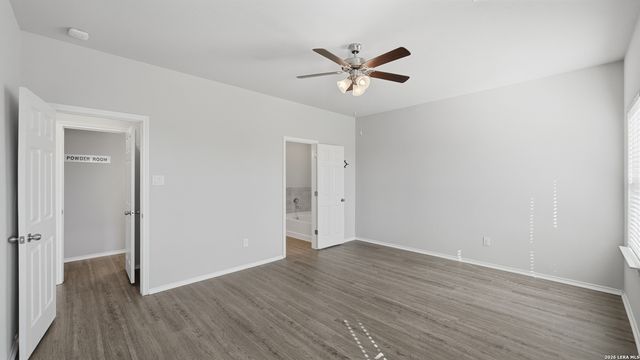 556 Long Leaf Dr, New Braunfels, TX 78130