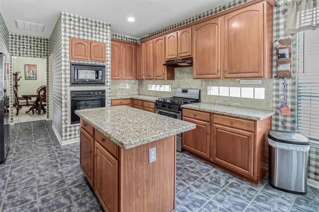 11207 Hillside Glen Trail, Houston, TX 77065