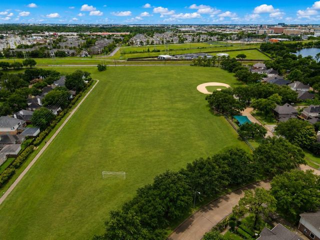 11207 Hillside Glen Trail, Houston, TX 77065