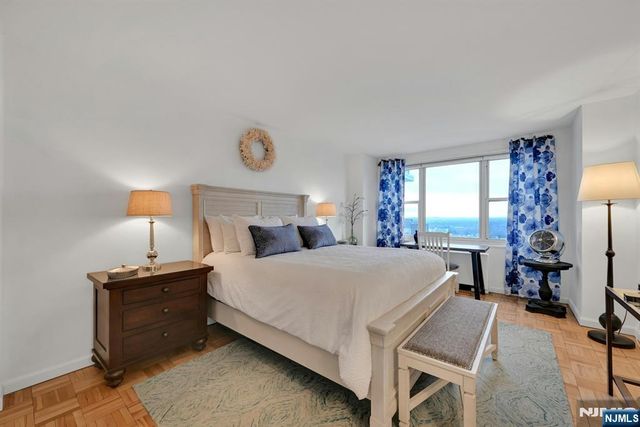 2000 Linwood Avenue 18B, Fort Lee, NJ 07024