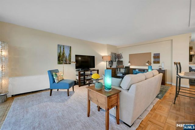 2000 Linwood Avenue 18B, Fort Lee, NJ 07024