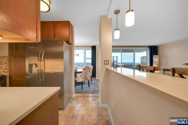 2000 Linwood Avenue 18B, Fort Lee, NJ 07024