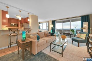 2000 Linwood Avenue 18B, Fort Lee, NJ 07024