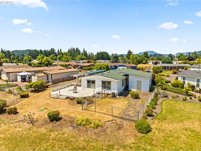85715 HAMPSTEAD Ln, Eugene, OR 97405