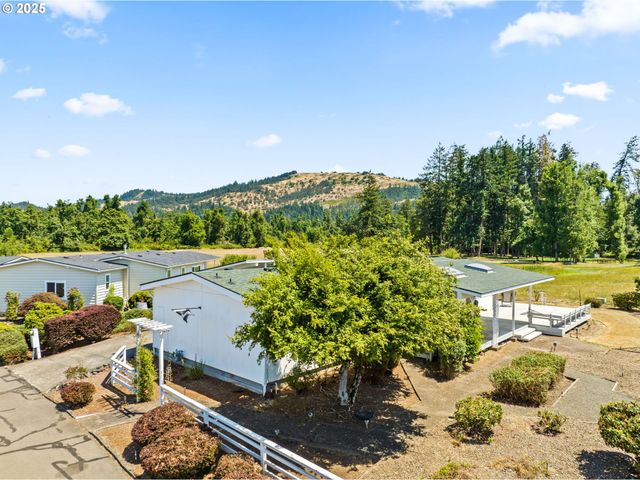 85715 HAMPSTEAD Ln, Eugene, OR 97405