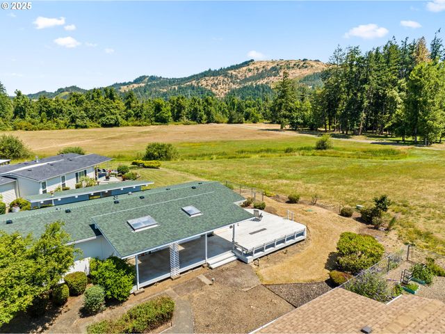 85715 HAMPSTEAD Ln, Eugene, OR 97405