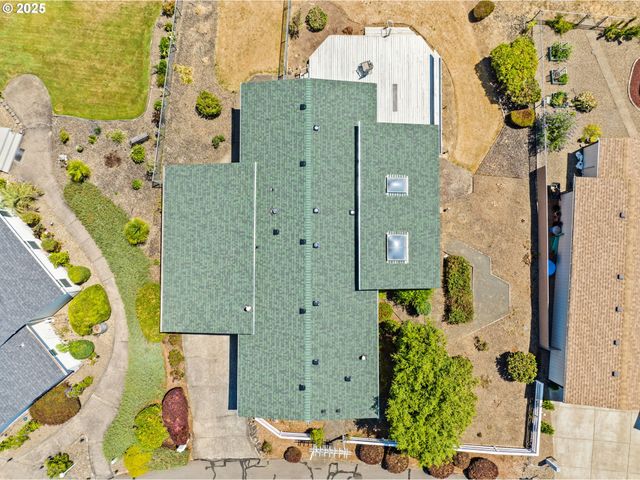 85715 HAMPSTEAD Ln, Eugene, OR 97405