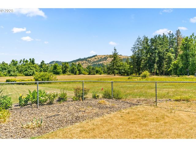 85715 HAMPSTEAD Ln, Eugene, OR 97405