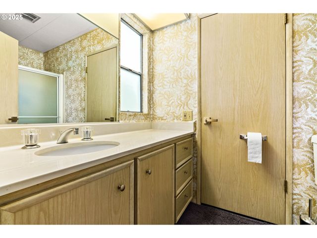 85715 HAMPSTEAD Ln, Eugene, OR 97405