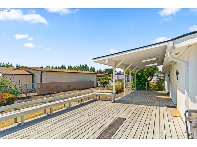 85715 HAMPSTEAD Ln, Eugene, OR 97405