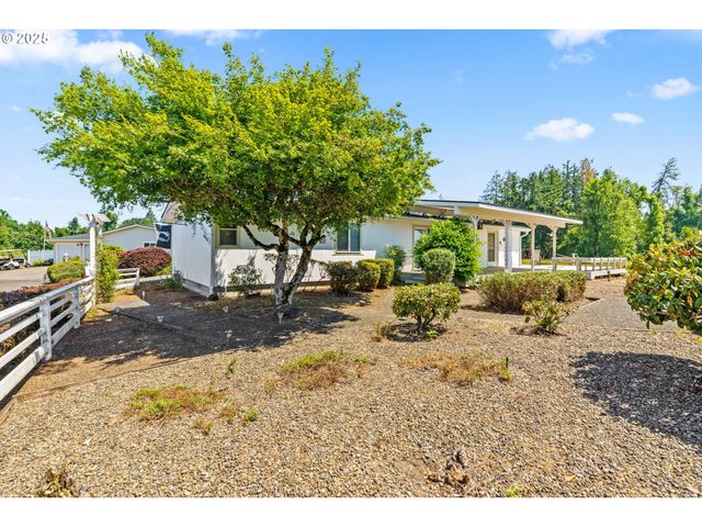 85715 HAMPSTEAD Ln, Eugene, OR 97405
