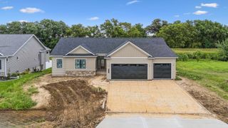 6113 Duggleby Avenue, Davenport, IA 52807