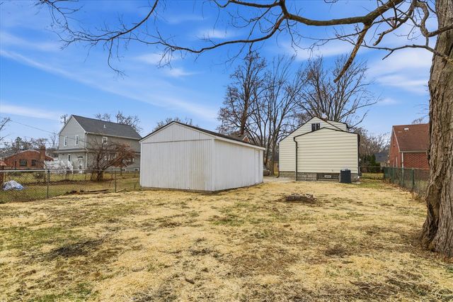 18428 Brady, Redford, MI 48240