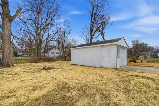 18428 Brady, Redford, MI 48240