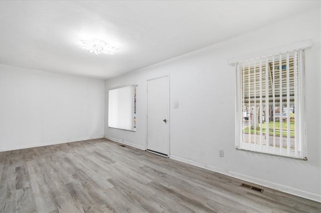 18428 Brady, Redford, MI 48240