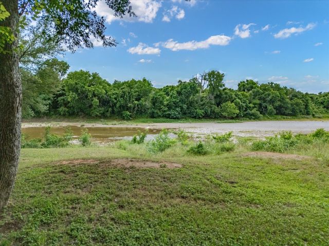 10106 Ravenswood Road, Granbury, TX 76049