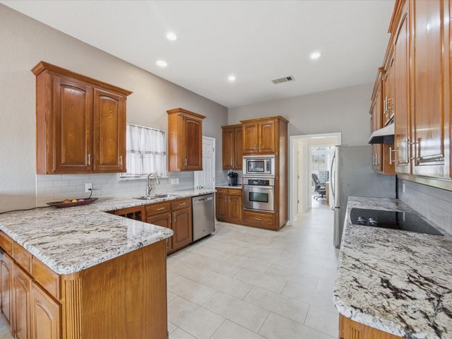 10106 Ravenswood Road, Granbury, TX 76049
