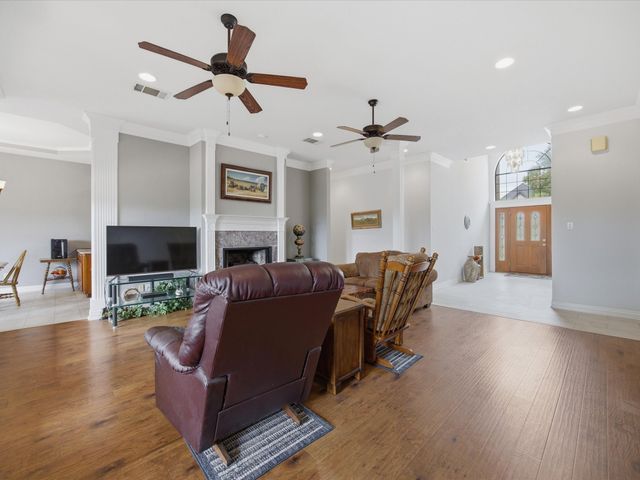 10106 Ravenswood Road, Granbury, TX 76049