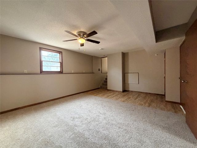 4305 69th Street, Urbandale, IA 50322