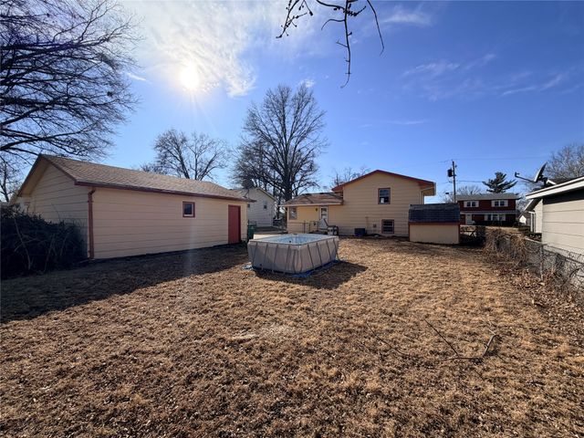 4305 69th Street, Urbandale, IA 50322