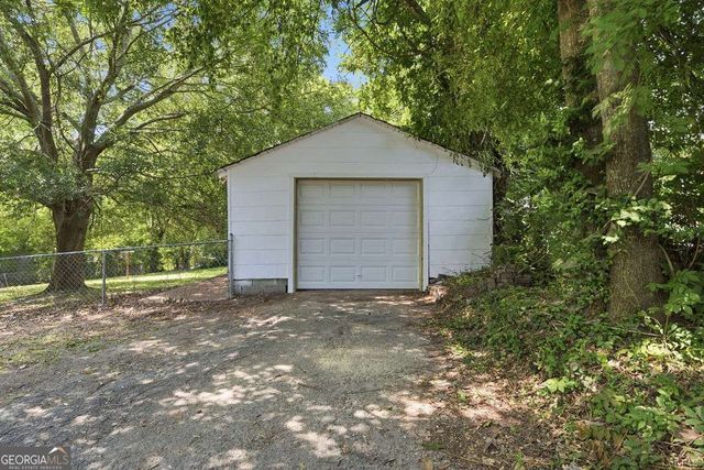 11 Circle Drive, Rossville, GA 30741