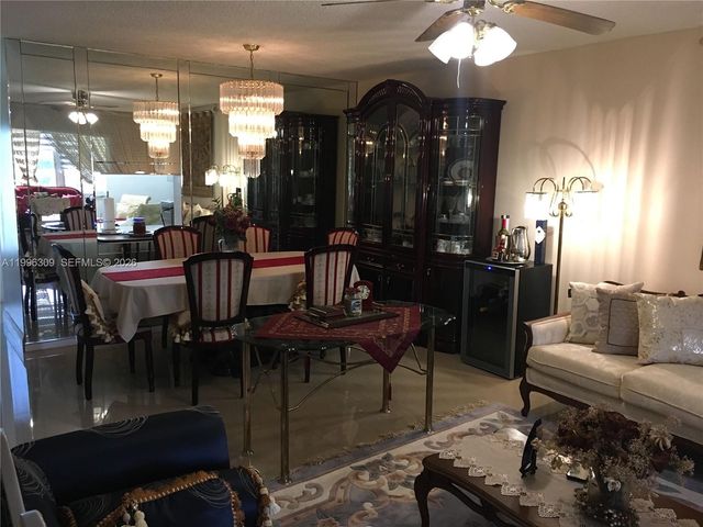 300 NE 26th Avenue 314, Boynton Beach, FL 33435