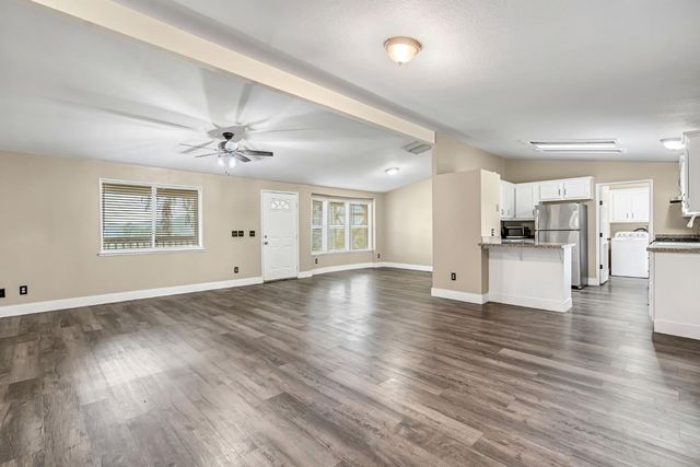 23380 Granite Creek Lane, Clovis, CA 93619